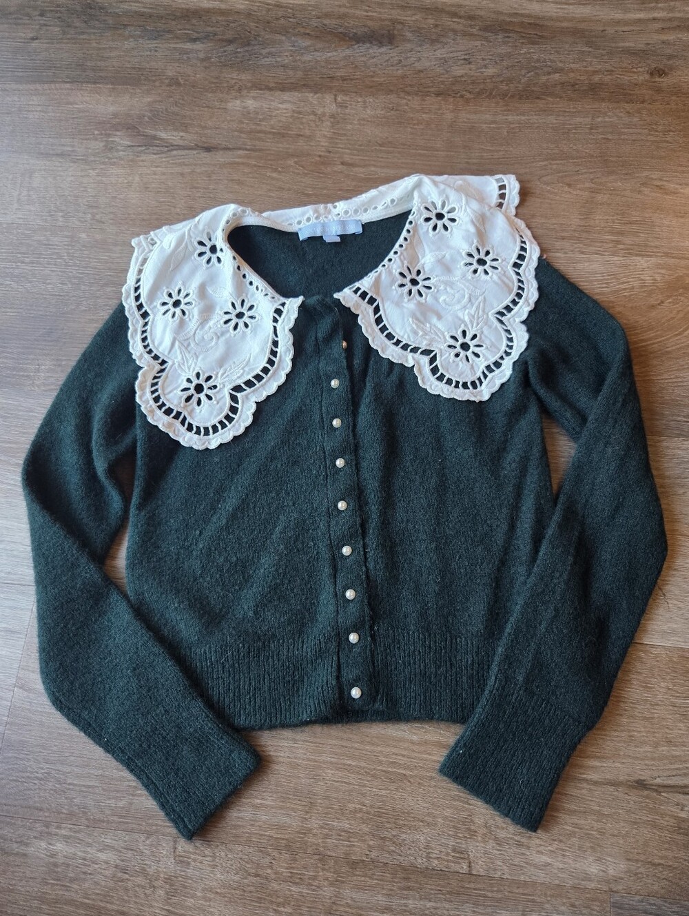 Antonio Melani Wool Blend Sweater Cardigan White Embroidered Peter Pan Collar